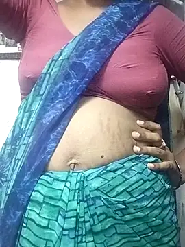 Snapshot of telugusailaja chatting on 04/25/26, 07:00 telugusailaja online show from 04/25/26, 07:00