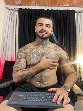 Snapshot of Benjii_Carter1 chatting on 03/01/26, 04:58 Benjii Carter1 online show from 03/01/26, 04:58