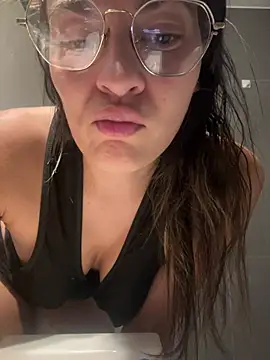 justinahallo online show from 04/19/26, 07:16