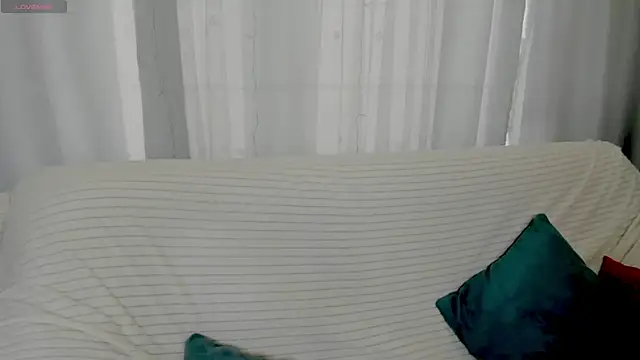 EmilyTrase online show from 04/18/26, 01:09