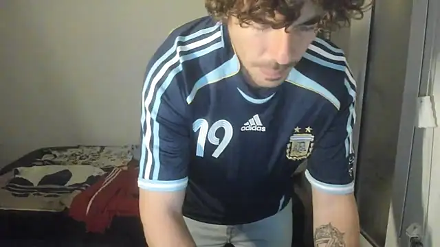 Snapshot of joaquin420_hot chatting on 02/09/26, 10:14 joaquin420 hot online show from 02/09/26, 10:14