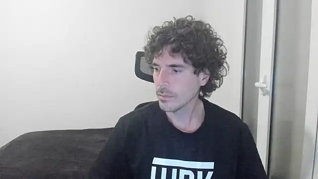 Snapshot of joaquin420_hot chatting on 02/25/26, 11:58 joaquin420 hot online show from 02/25/26, 11:58