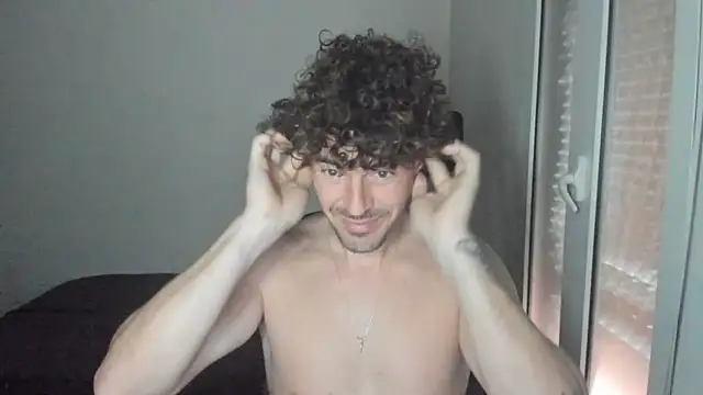 Snapshot of joaquin420_hot chatting on 03/01/26, 07:21 joaquin420 hot online show from 03/01/26, 07:21