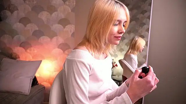 Snapshot of wow_angel chatting on 02/20/26, 05:48 wow angel online show from 02/20/26, 05:48