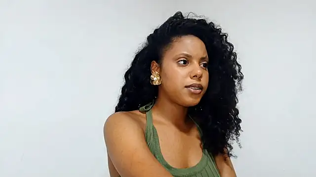 Snapshot of EsterSantopietro chatting on 02/20/26, 09:48 EsterSantopietro online show from 02/20/26, 09:48