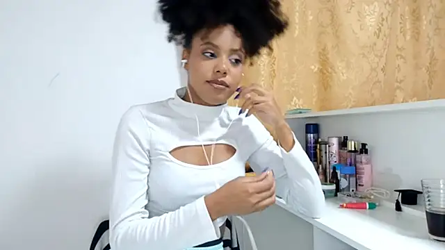 Snapshot of EsterSantopietro chatting on 02/26/26, 10:09 EsterSantopietro online show from 02/26/26, 10:09