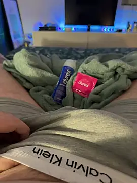 Thomascrtz online show from 04/15/26, 08:42