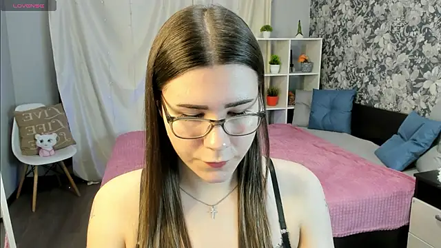 Coraline kitty online show from 03/22/26, 08:18