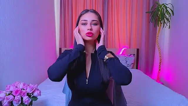 Snapshot of Sofia_Plump chatting on 02/16/26, 10:33 Sofia Plump online show from 02/16/26, 10:33