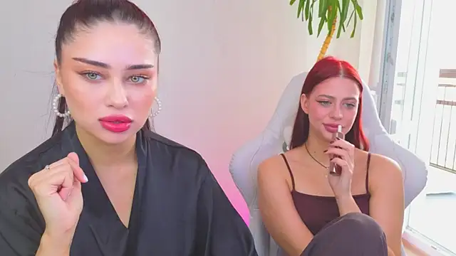 Snapshot of Sofia_Plump chatting on 04/30/26, 10:10 Sofia Plump online show from 04/30/26, 10:10