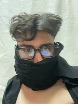 Femboysissy1919 online show from 04/15/26, 12:39