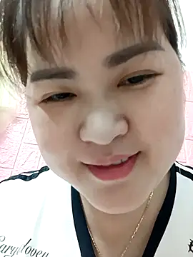 Snapshot of Kee-kimlee chatting on 02/19/26, 02:07 Kee-kimlee online show from 02/19/26, 02:07