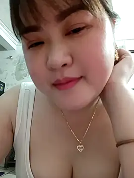 Snapshot of Kee-kimlee chatting on 03/02/26, 03:41 Kee-kimlee online show from 03/02/26, 03:41