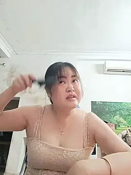 Kee-kimlee online show from 05/17/26, 02:53