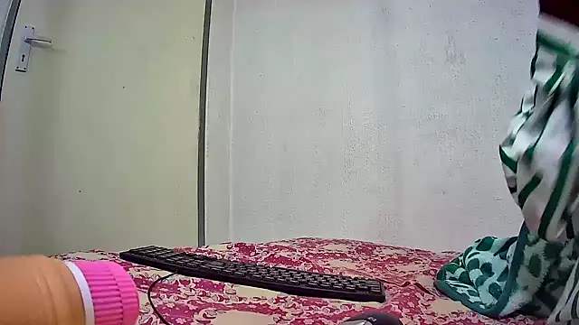 BlackBeauty2002 online show from 04/11/26, 10:03