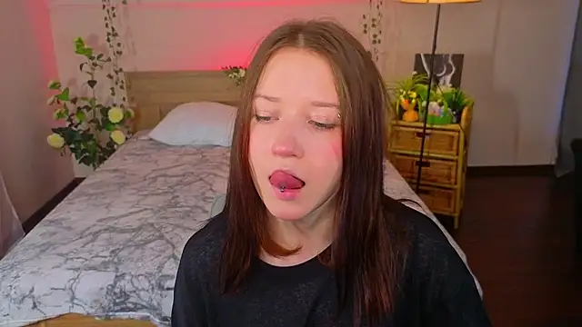 MmollyMay online show from 03/28/26, 10:26