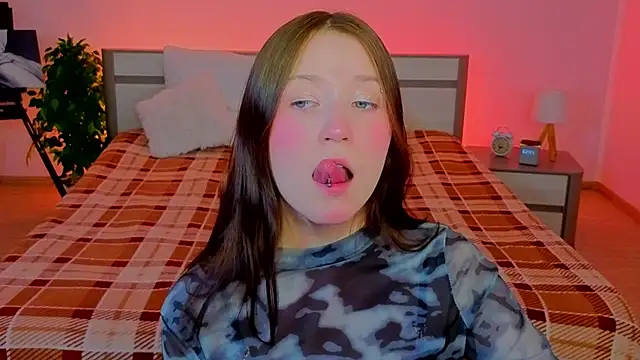 MmollyMay online show from 04/21/26, 10:54