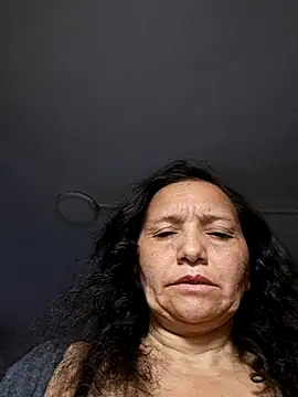 Snapshot of Alexamontiel_ chatting on 02/12/26, 11:49 Alexamontiel online show from 02/12/26, 11:49