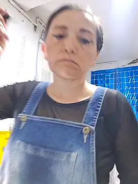 Snapshot of Alexamontiel_ chatting on 03/01/26, 10:45 Alexamontiel online show from 03/01/26, 10:45