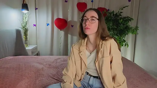 Snapshot of BuenaKaawa chatting on 02/14/26, 01:02 BuenaKaawa online show from 02/14/26, 01:02