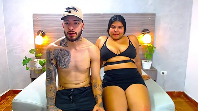 Snapshot of Paulina_And_Tayron chatting on 02/12/26, 07:20 Paulina And Tayron online show from 02/12/26, 07:20