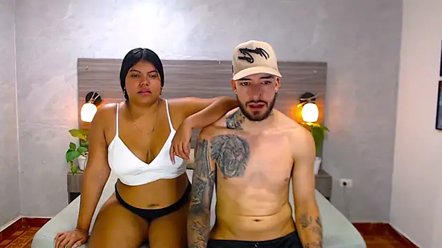 Snapshot of Paulina_And_Tayron chatting on 02/13/26, 07:10 Paulina And Tayron online show from 02/13/26, 07:10