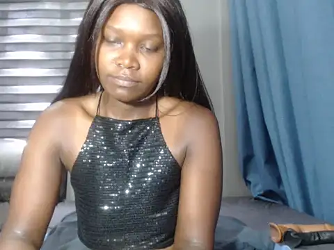 Snapshot of seylandym chatting on 02/15/26, 05:26 seylandym online show from 02/15/26, 05:26