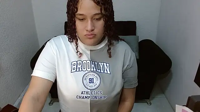 leilanewgirl online show from 03/13/26, 12:23