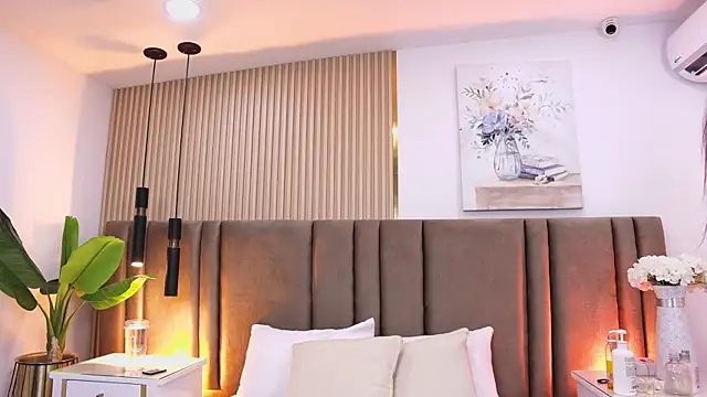 SaraLugo online show from 04/01/26, 07:44