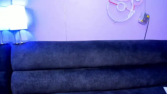 IvonyGarciia online show from 04/28/26, 02:27