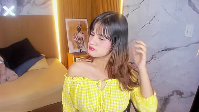 KAROLAGREY online show from 04/07/26, 12:38