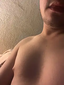 Snapshot of PeterParker99 chatting on 02/16/26, 01:35 PeterParker99 online show from 02/16/26, 01:35