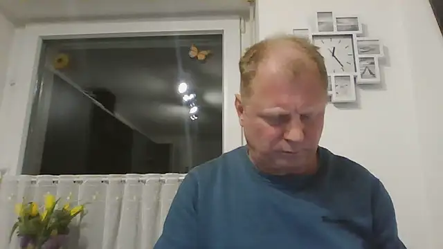 Snapshot of Demik71 chatting on 03/27/26, 11:26 Demik71 online show from 03/27/26, 11:26