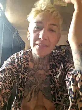 Snapshot of Everlyn_sexx chatting on 07/03/26, 06:25 Everlyn sexx online show from 07/03/26, 06:25