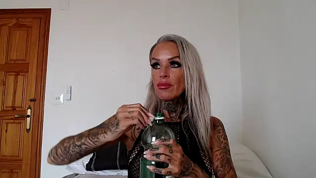Sophie-Logan-Ink online show from 03/05/26, 11:39