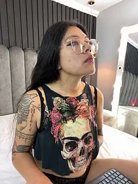 Lanadelrey 1 online show from 03/04/26, 12:11