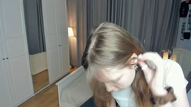 LavenderMitten online show from 03/21/26, 07:13