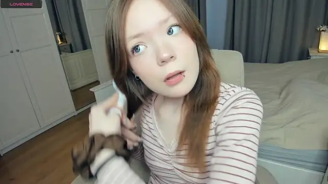 LavenderMitten online show from 04/20/26, 05:54