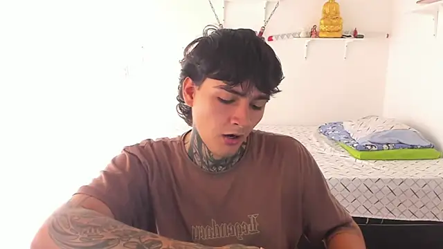 Snapshot of Your_Tao chatting on 02/25/26, 06:28 Your Tao online show from 02/25/26, 06:28