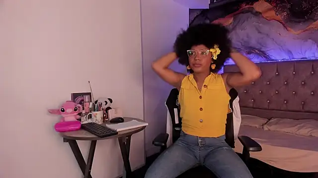 CataleyaMoon  online show from 04/20/26, 07:48