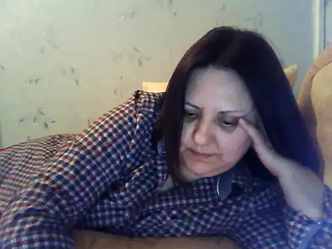 LockyCharm111 online show from 04/22/26, 06:20