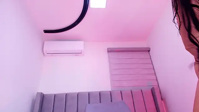 freyhasmith  online show from 04/11/26, 03:00