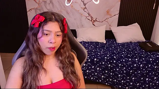 Sophie19   online show from 03/02/26, 12:12