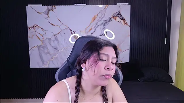 Sophie19   online show from 03/26/26, 11:27