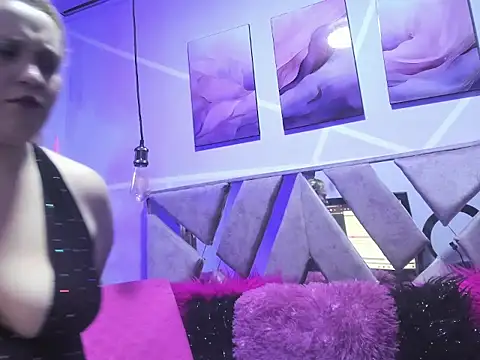 Snapshot of CurvaDorada_noa chatting on 02/16/26, 07:21 CurvaDorada noa online show from 02/16/26, 07:21