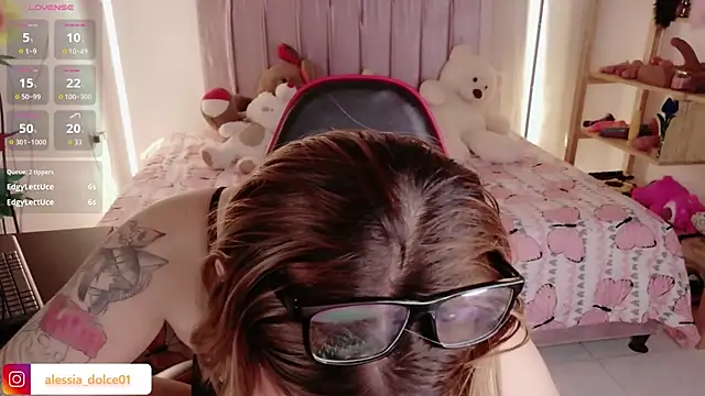 alessia dolce online show from 03/30/26, 04:24