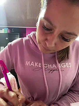 alana  070 online show from 04/24/26, 03:42