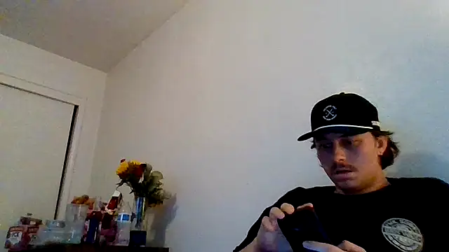 Snapshot of Tallhungandcloudy chatting on 02/17/26, 07:42 Tallhungandcloudy online show from 02/17/26, 07:42