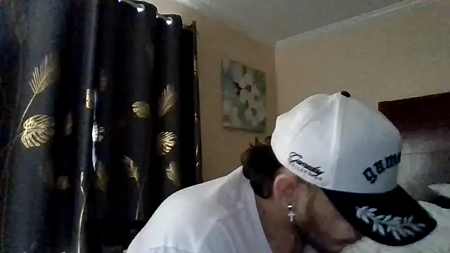 Tallhungandcloudy online show from 04/22/26, 04:19