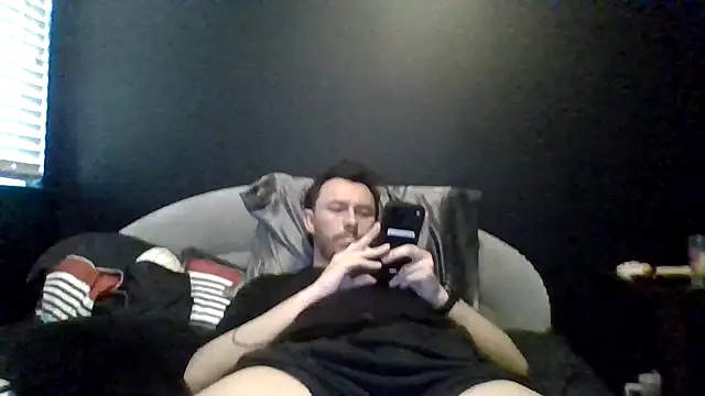 Snapshot of Tallhungandcloudy chatting on 05/17/26, 09:33 Tallhungandcloudy online show from 05/17/26, 09:33
